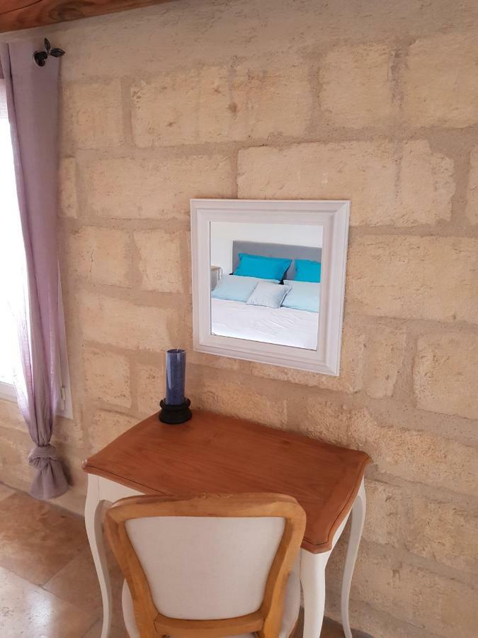Le Mas De Guiguite Mézoargues Esterno foto